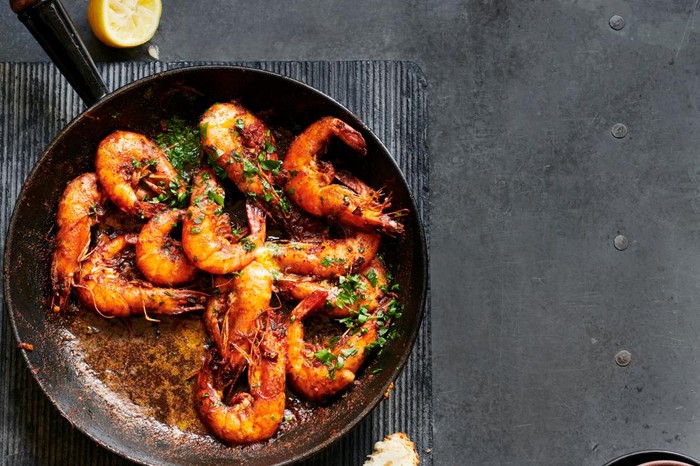 Garlic prawns with paprika and sherry butter