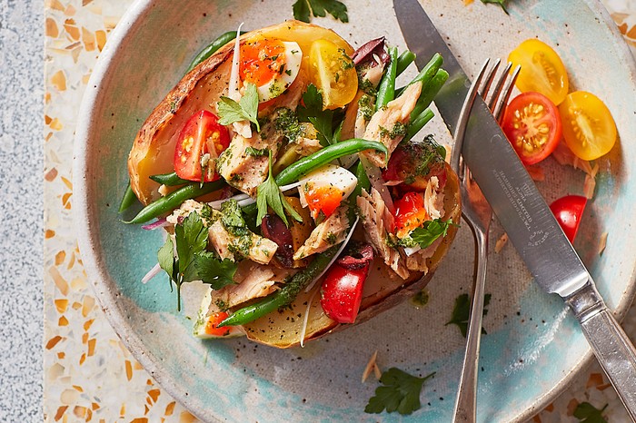 Healthy Jacket Potato Topped with Tuna, Green Beans and Egg
