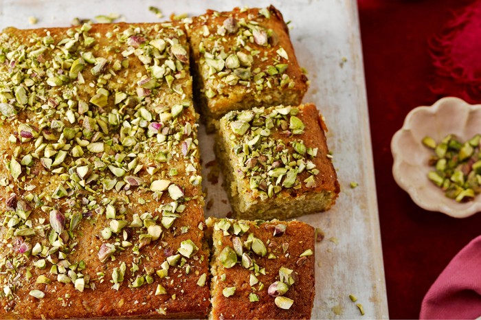 Pistachio and blood orange traybake